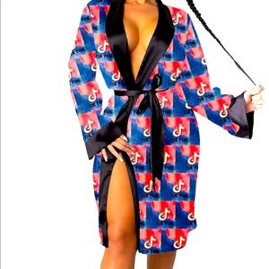 Cute Tic-tok robe